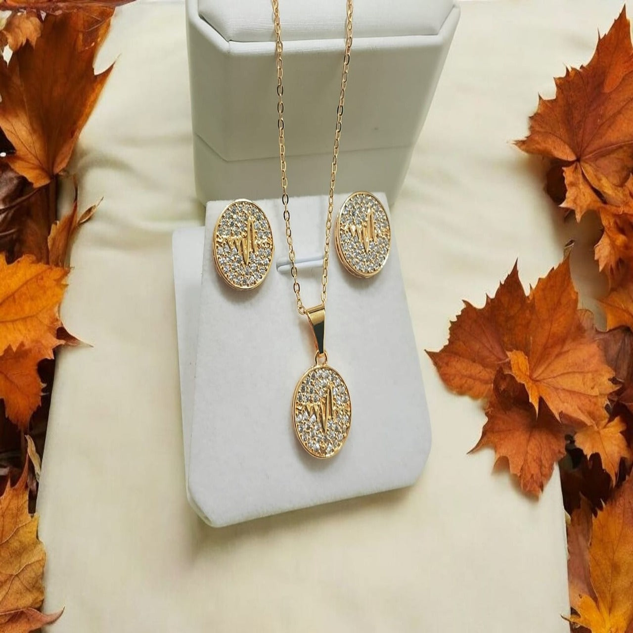 Zarcon Locket Set – Elegant Timeless Jewelry