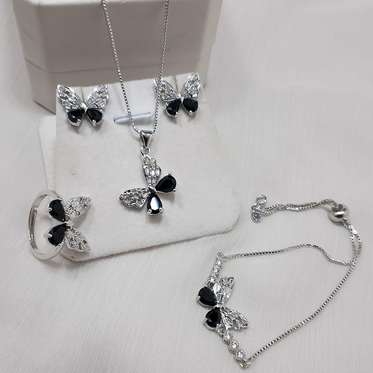 Zarcon butterfly jewelry set