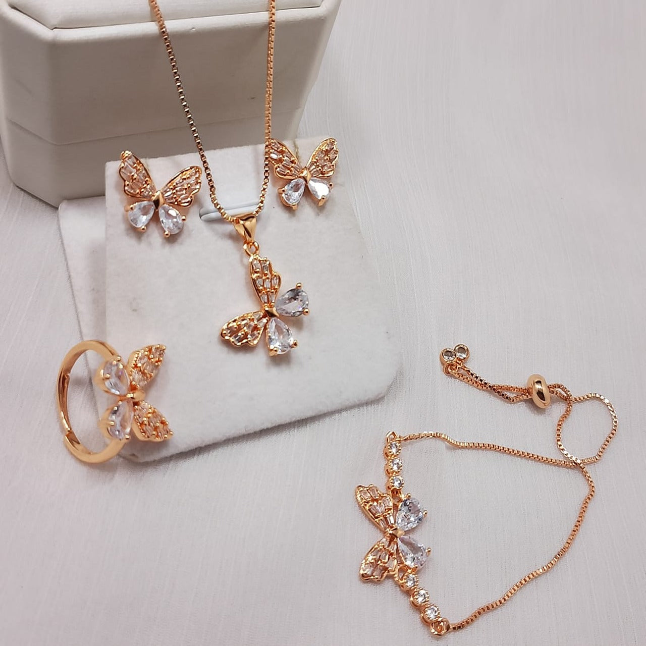 Zarcon butterfly jewelry set