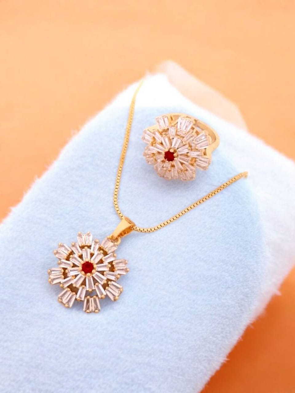 Zarcon locket and ring set