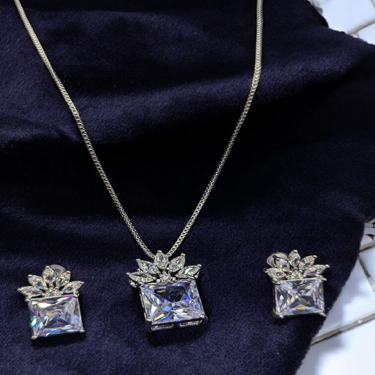Silver Zarcon locket set