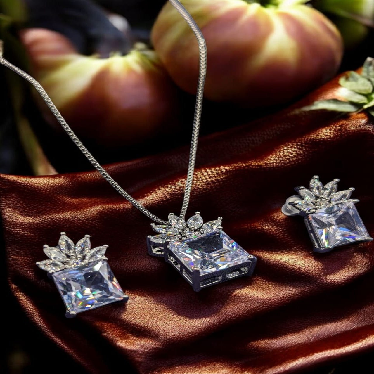 Silver Zarcon locket set