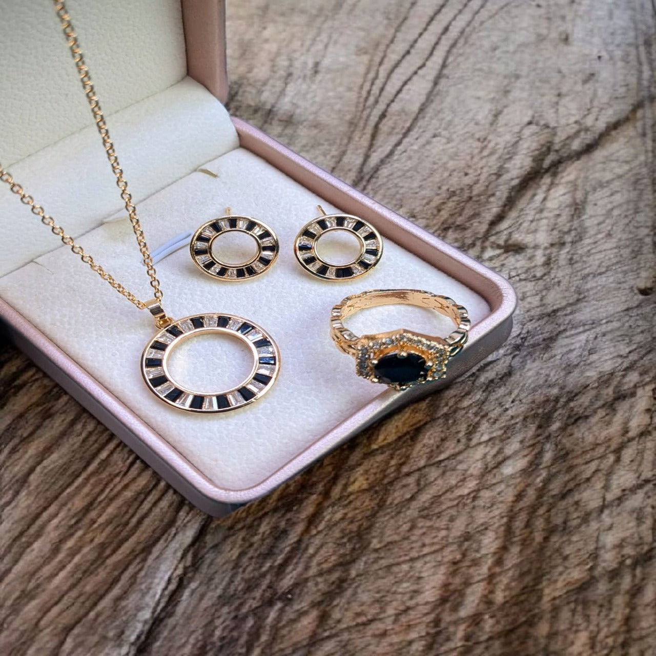 Zarcon jewelry set