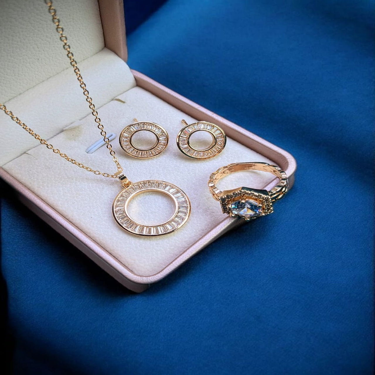 Zarcon jewelry set