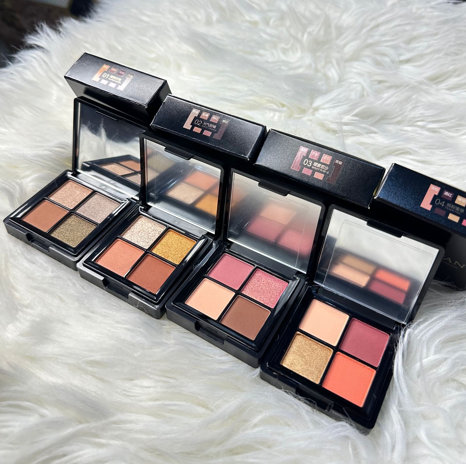 DOLAR FAN Eyeshadow Palette