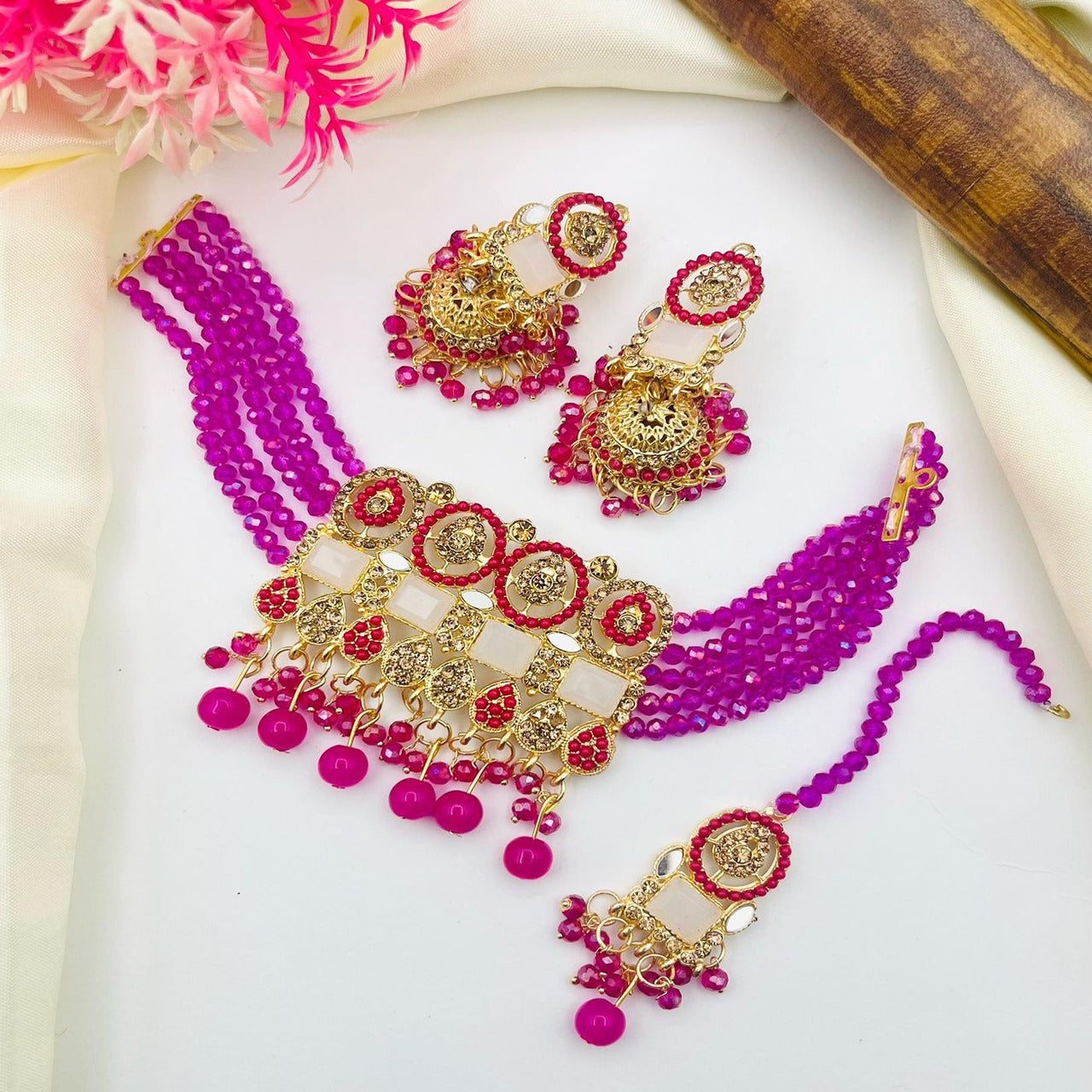 Nouratan Choker Set
